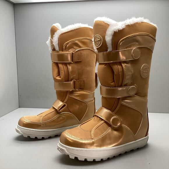 Timberland women’s Mukluk Gold boots size 5.5 - Picture 1 of 7